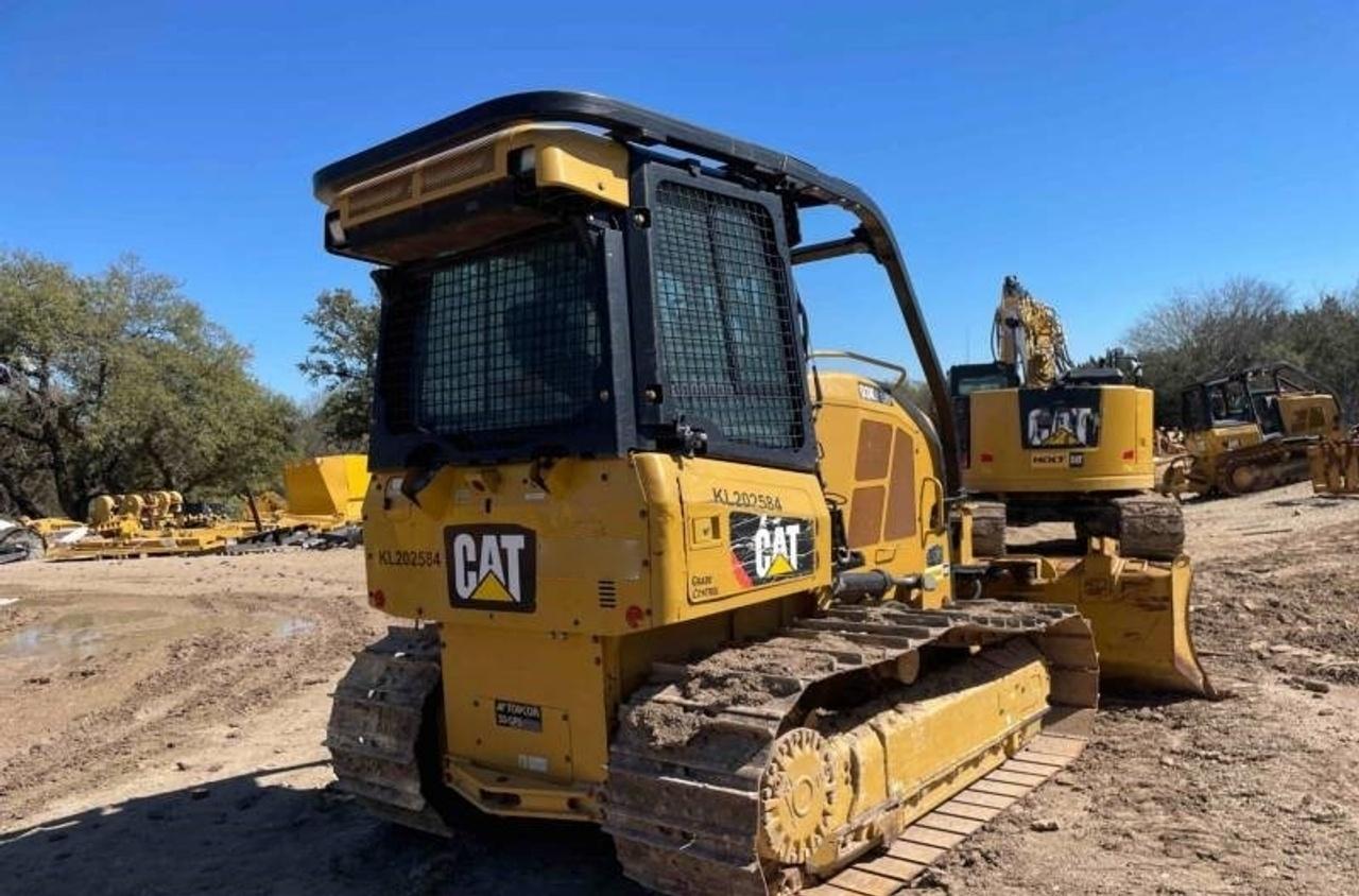 Cat D3K2 LGP Dozer