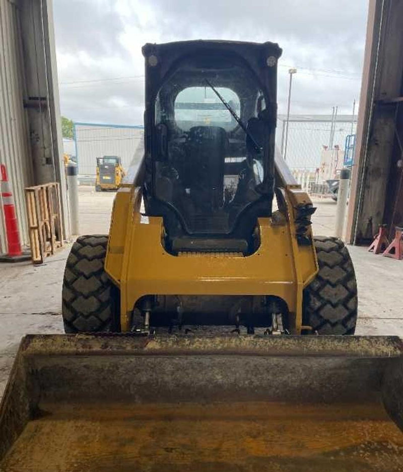 Cat 272D2 Xhp Cab Skid Steer