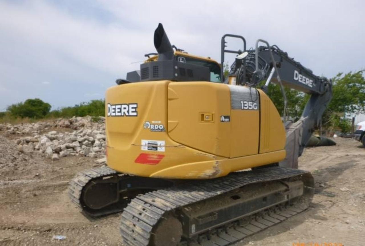 Cat 31007 Excavator