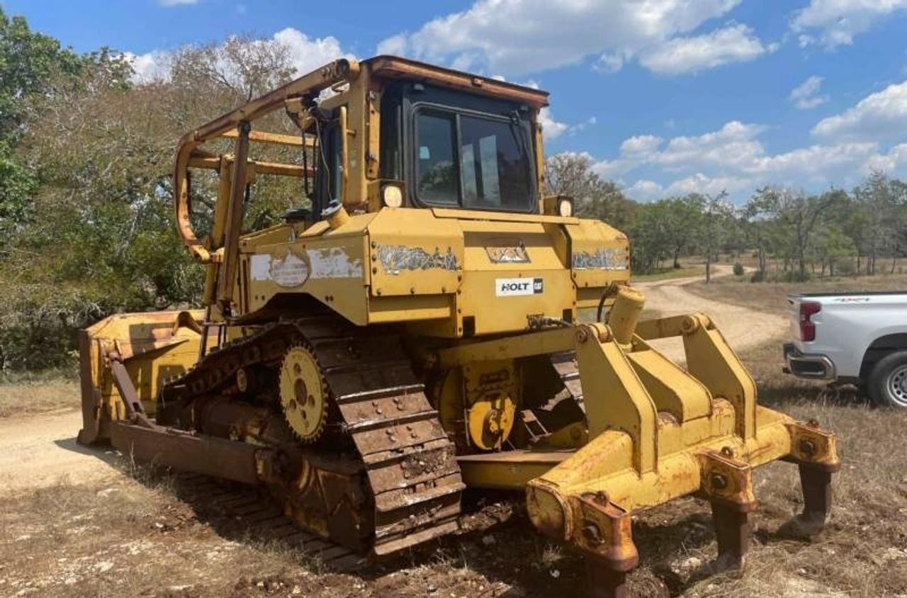 Cat D6R Dozer