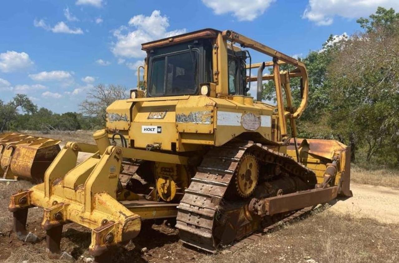 Cat D6R Dozer