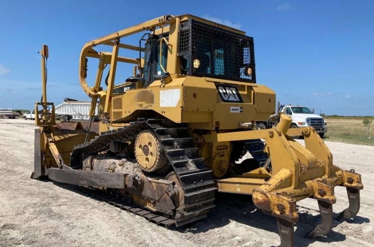 Cat D6T Dozer